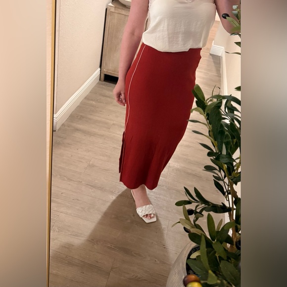 Woman’s Knit Midi Skirt - Picture 1 of 6